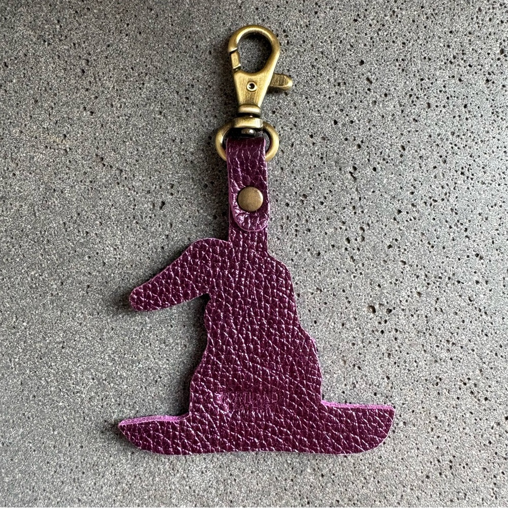 PLG Portland Leather Goods Witch’s Hat Keychain Bag Charm Halloween Purple - Picture 3 of 3